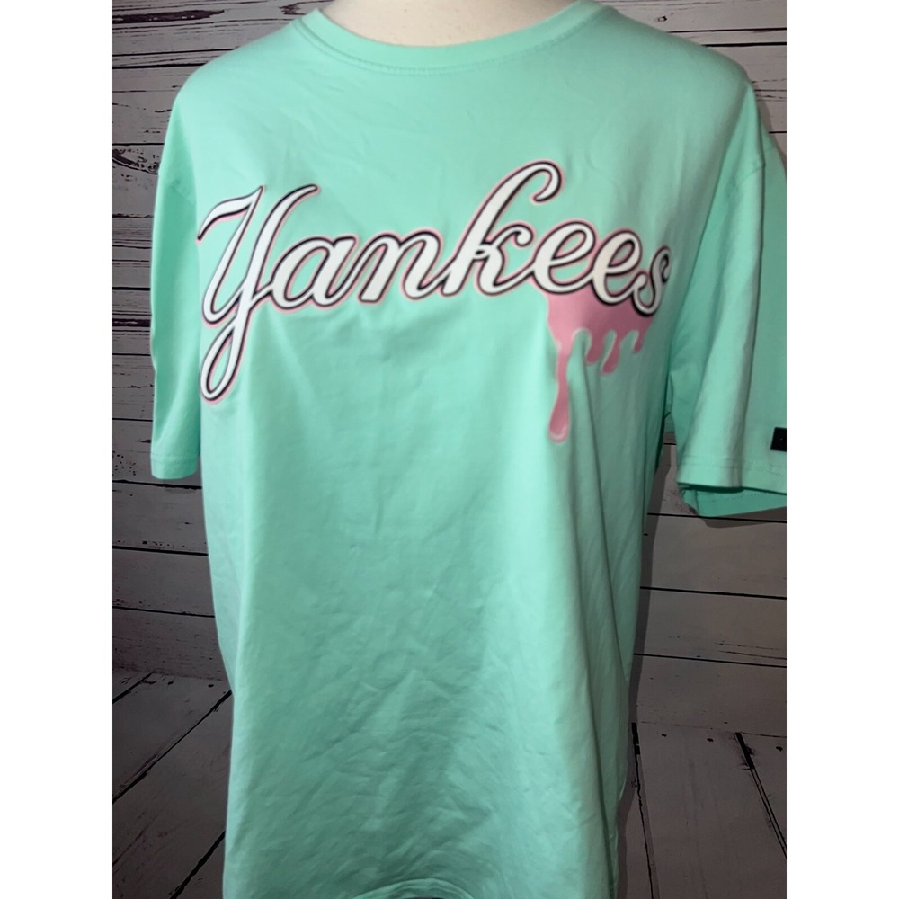 New York Yankees NY Tee Shirt Graphic T-Shirt Large Mens Patch NWOT Pro Standard